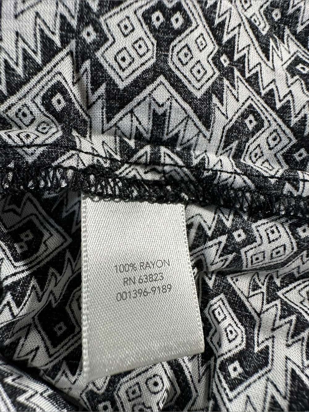 Christopher & Banks XL Black White Geometric Tile Short Sleeve Rayon Top - Picture 6 of 7